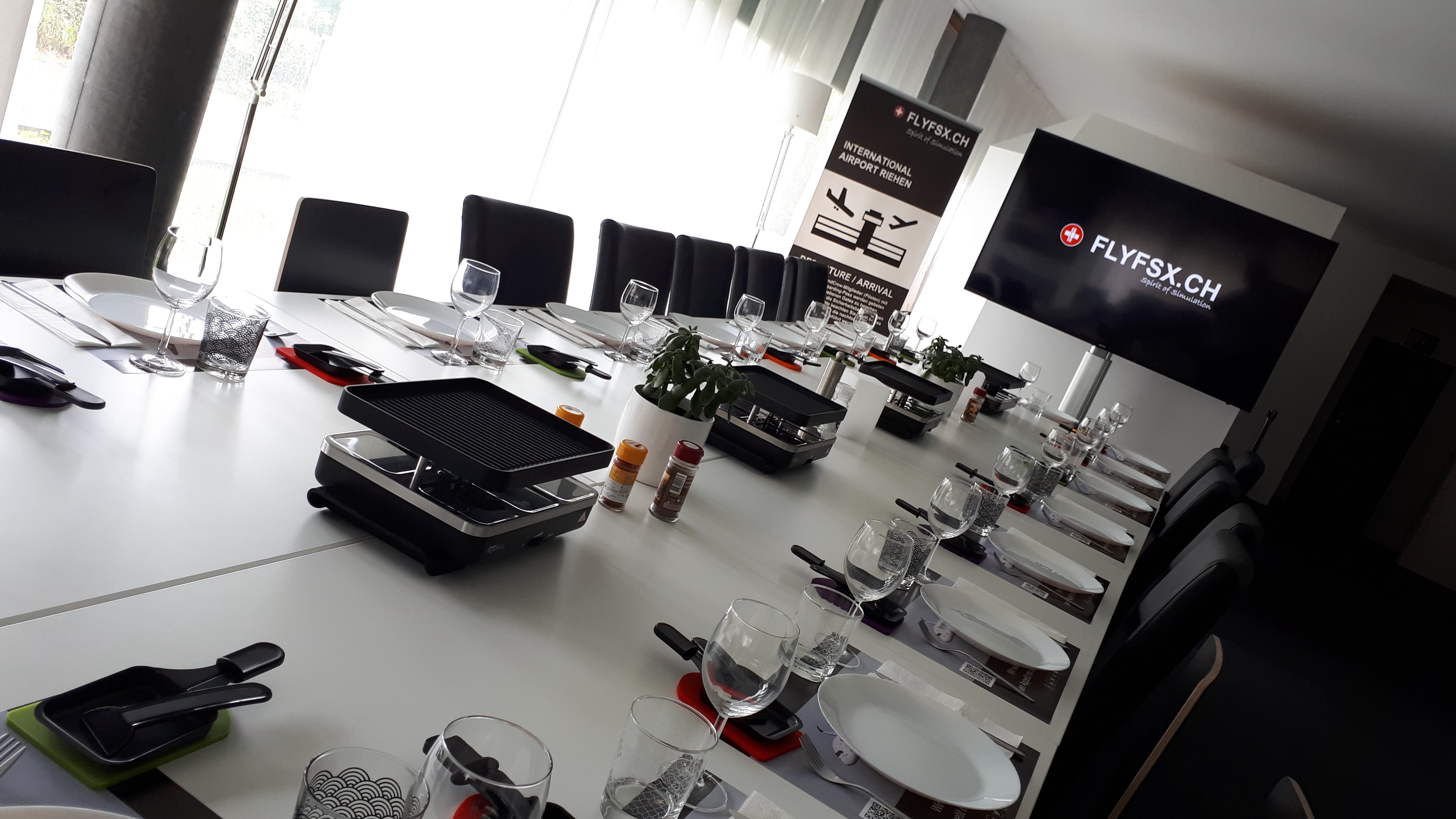 FLYFSX - Flugsimulator - Flight Simulator -  Rüchligweg 55 - 4125 Riehen - Basel - Baden - Aarau - Zürich - Schweiz - Lörrach - Freiburg - Deutschland. 